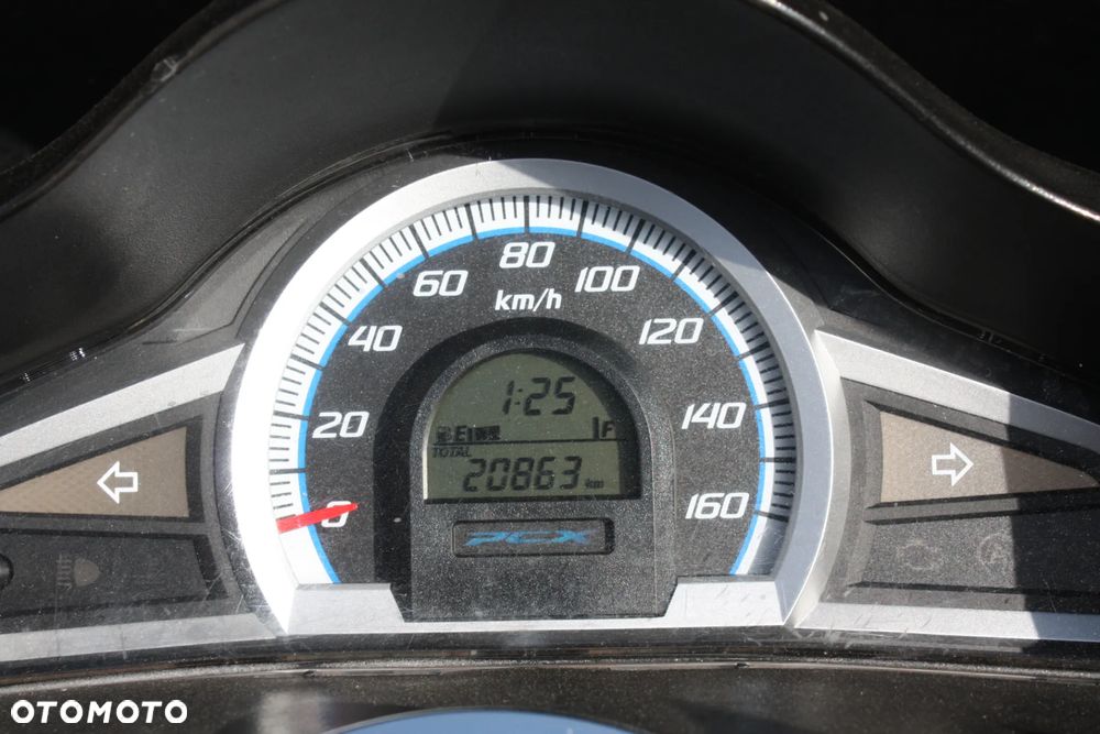 Honda PCX - 9