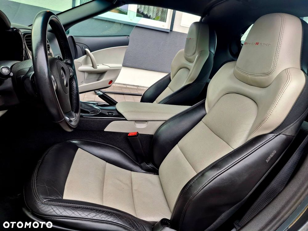 Chevrolet Corvette - 13