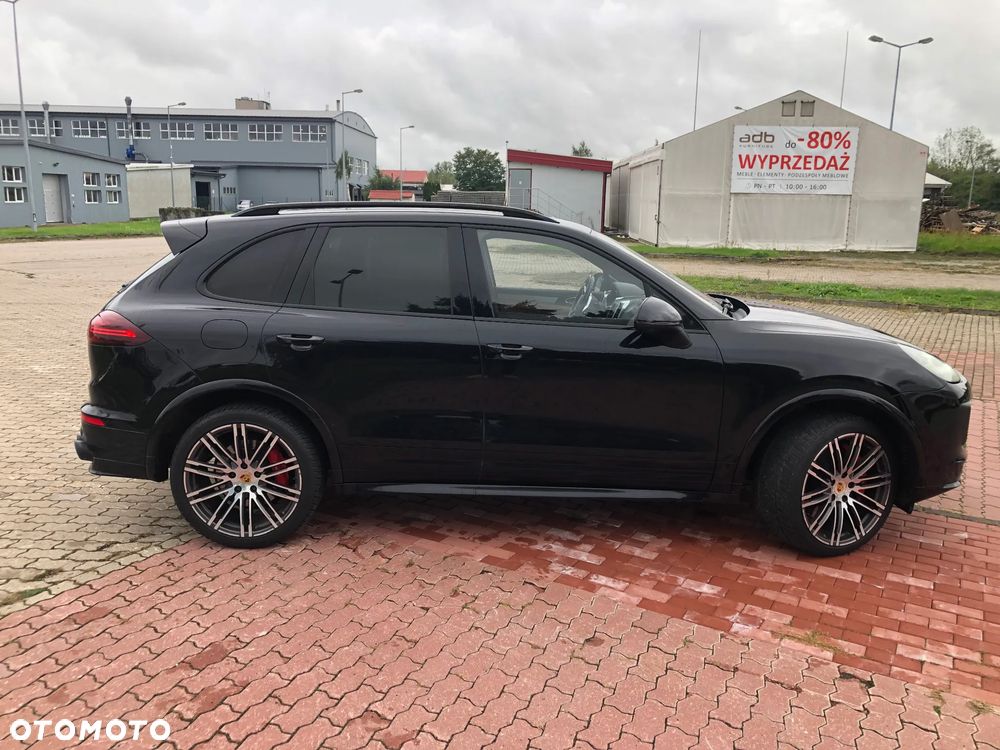 Porsche Cayenne - 5