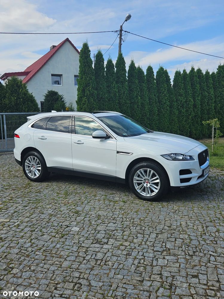 Jaguar F-Pace ver-2-0-i4d-awd-prestige - 9