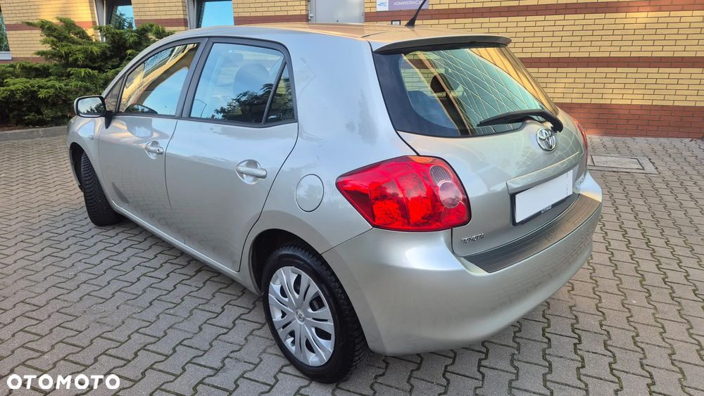 Toyota Auris 1.6 VVT-i Sol - 3