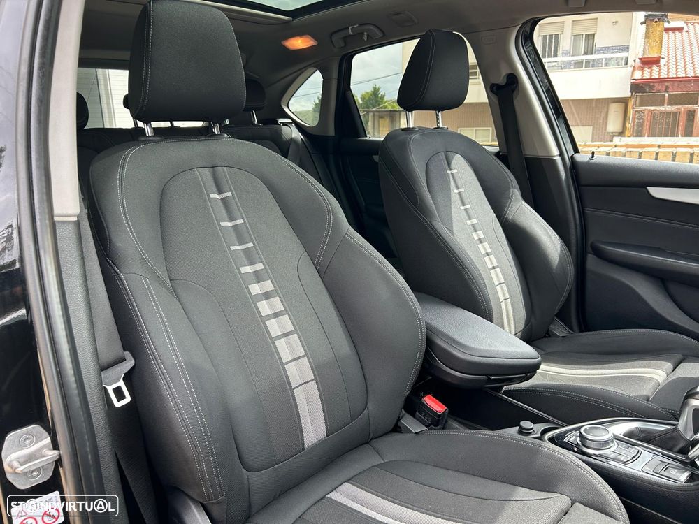 BMW 230xe Active Tourer - 24