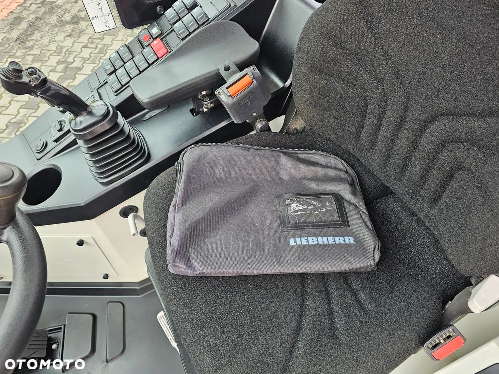 Liebherr L 506 C Compact - 12