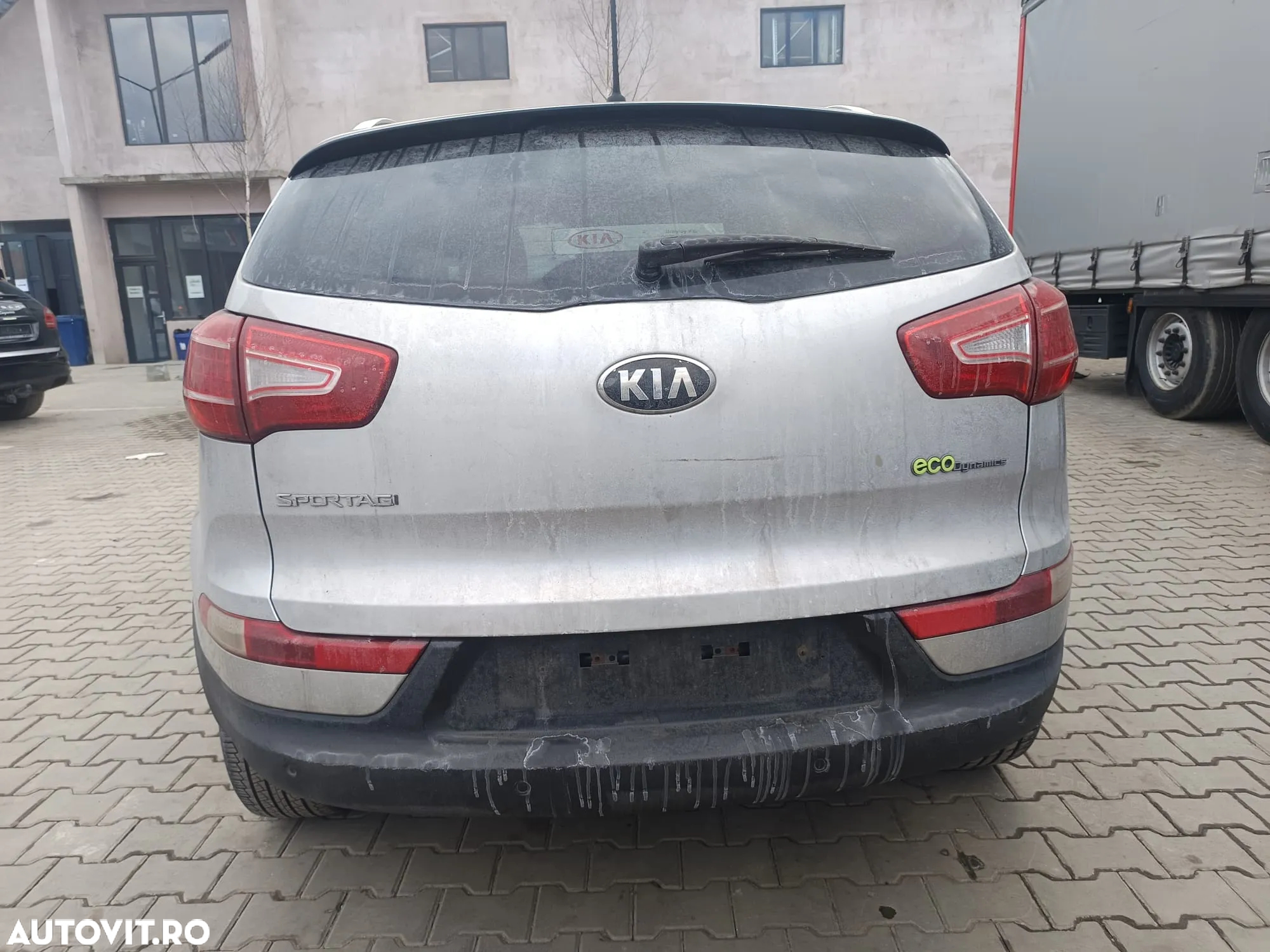 Dezmembram Kia Sportage 2012 1.7 diesel, cutie manuala Cod motor: D4LD - 3