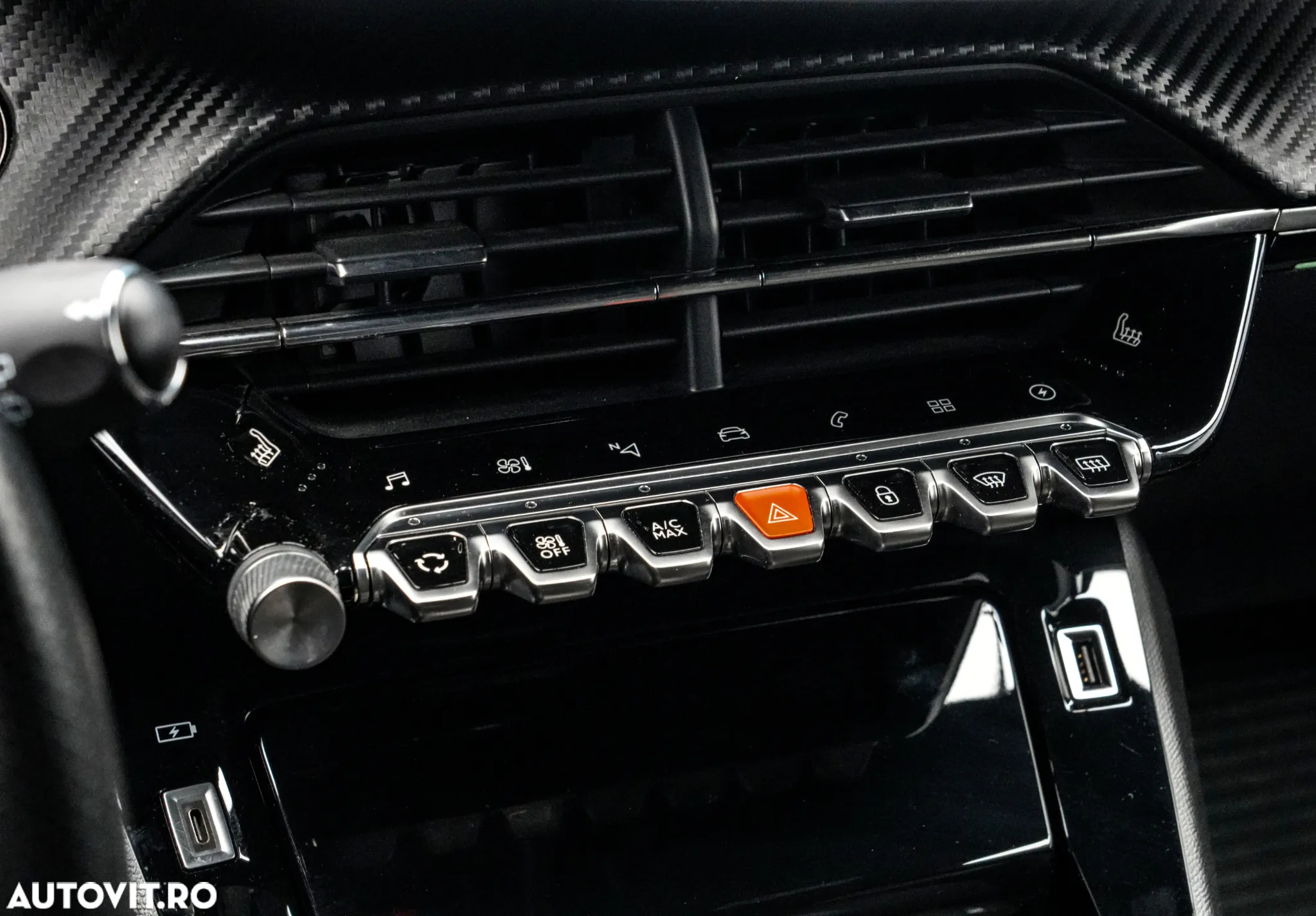 Peugeot 2008 e-2008 54 kWh GT - 19