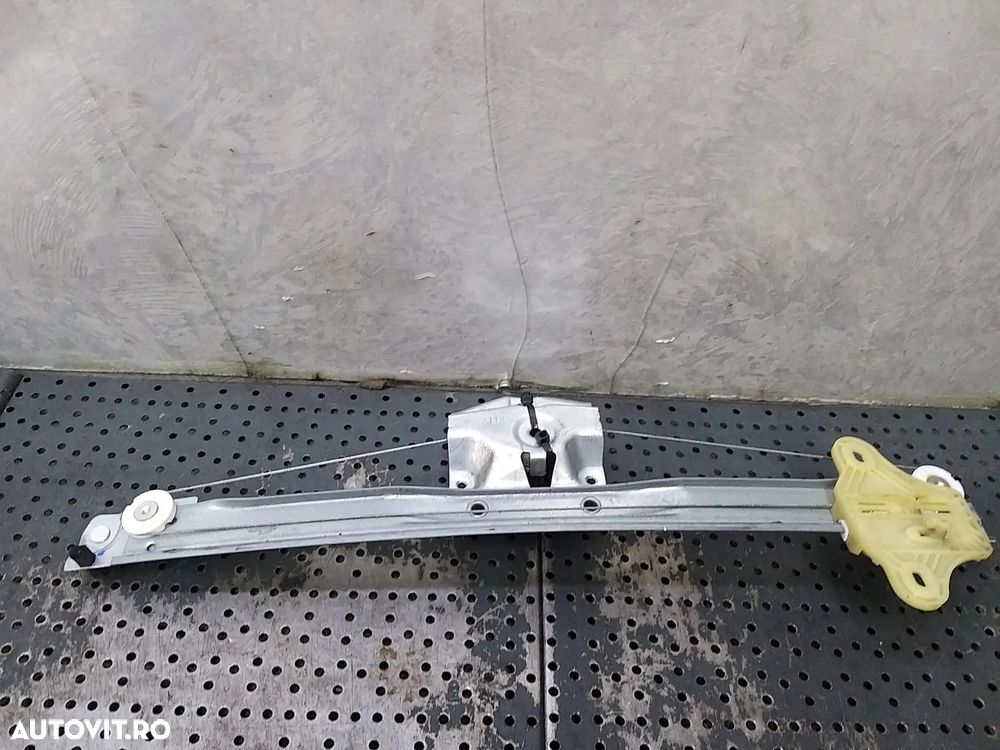 Macara geam electric dreapta fata renault captur 1 j5 h5 807200713r - 1