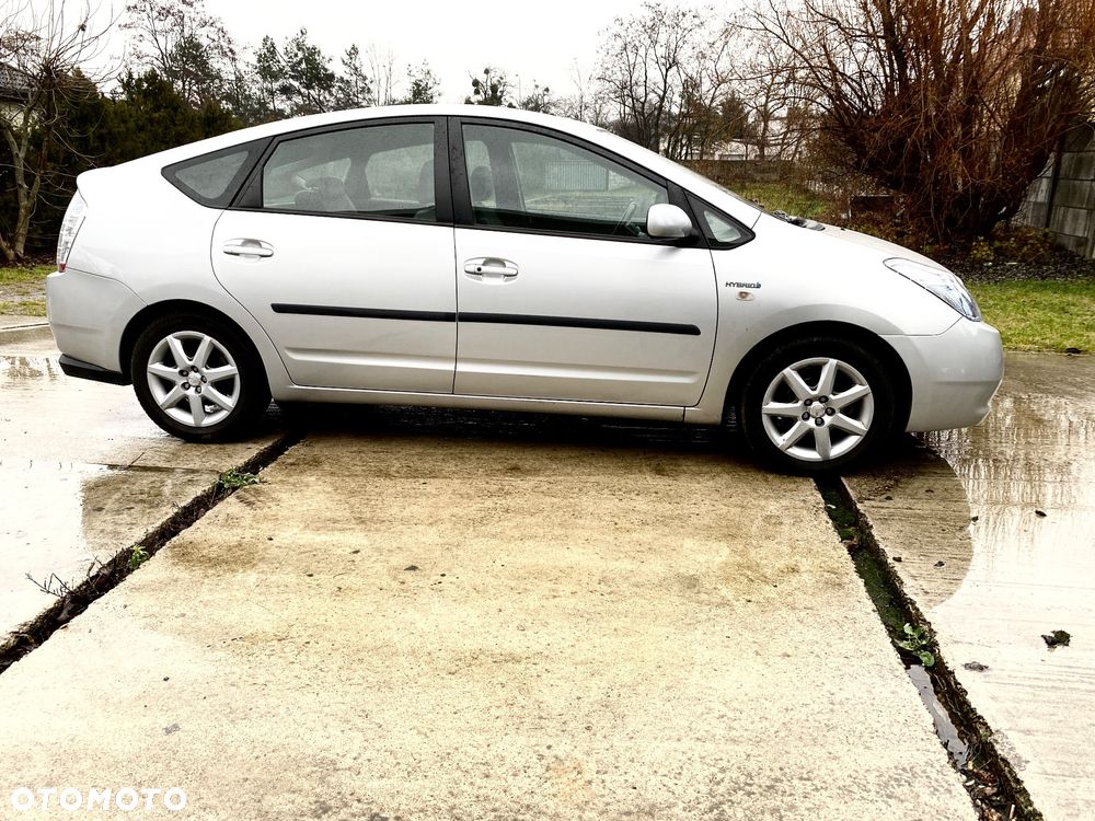 Toyota Prius 1.5 VVT-i Sol - 9