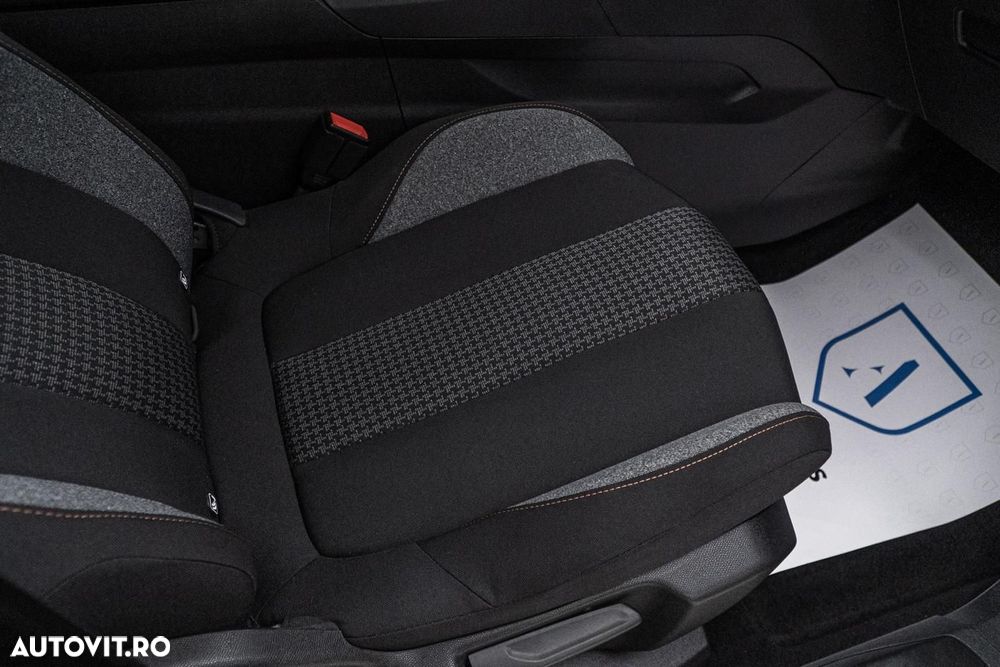 Peugeot 3008 1.2 PureTech Turbo S&S EAT8 Allure - 39