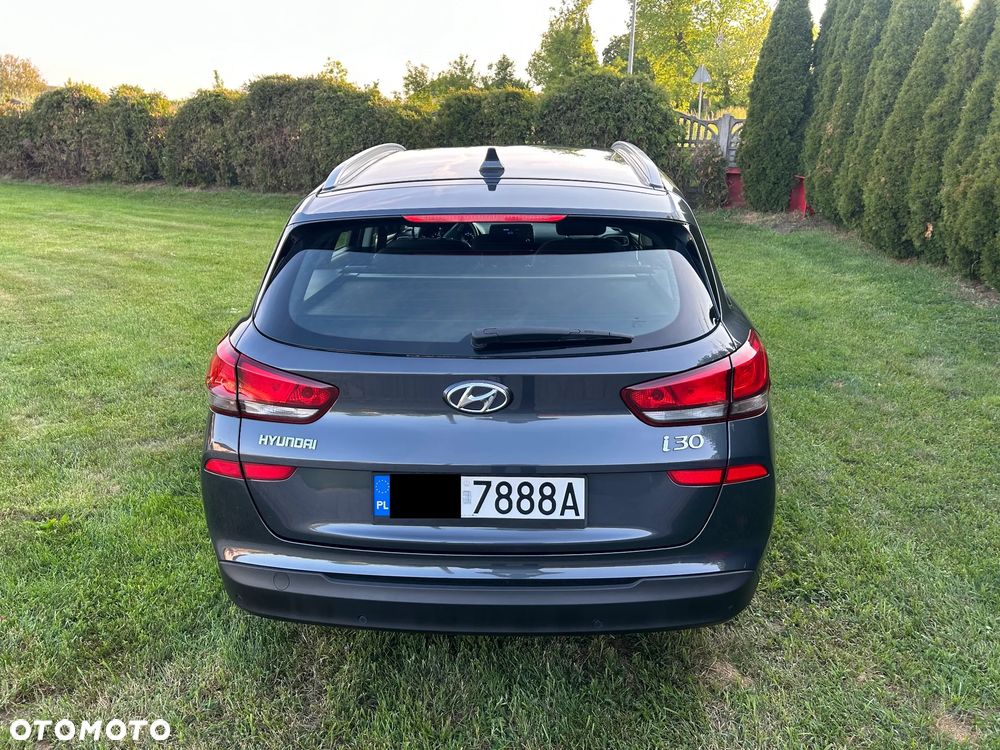 Hyundai i30 1.5 DPI Modern - 11