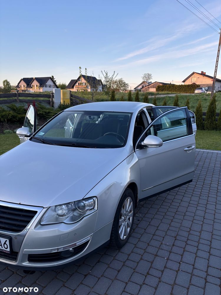 Volkswagen Passat 2.0 TDI Trendline - 2