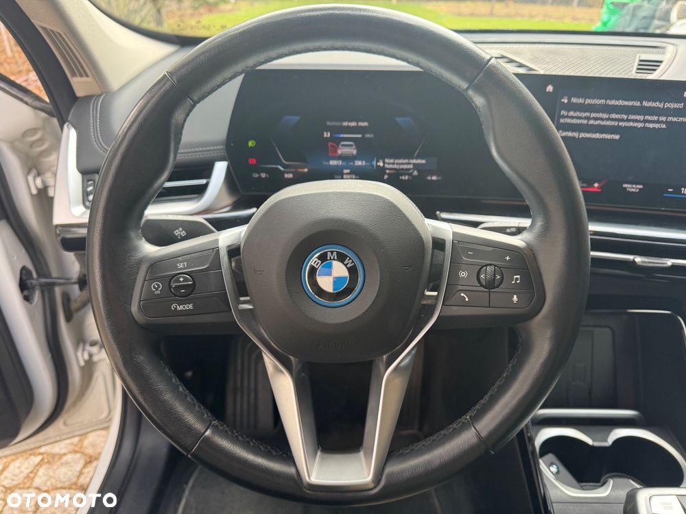 BMW iX1 xDrive30 66.5kWh xLine - 24