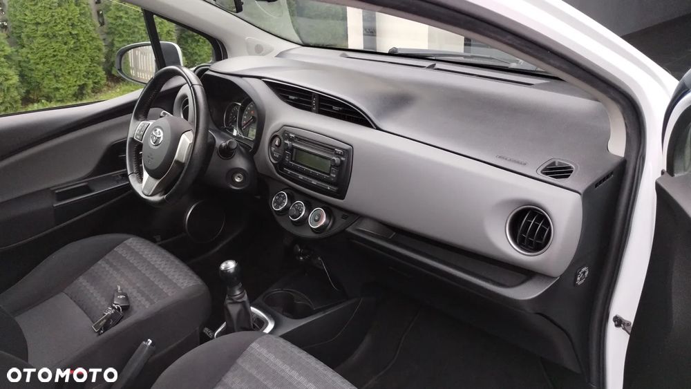 Toyota Yaris - 14