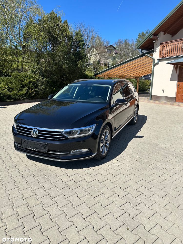 Volkswagen Passat - 1