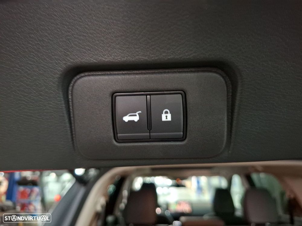 Nissan X-Trail 1.5 e-Power Tekna+ 7L e-4force - 26
