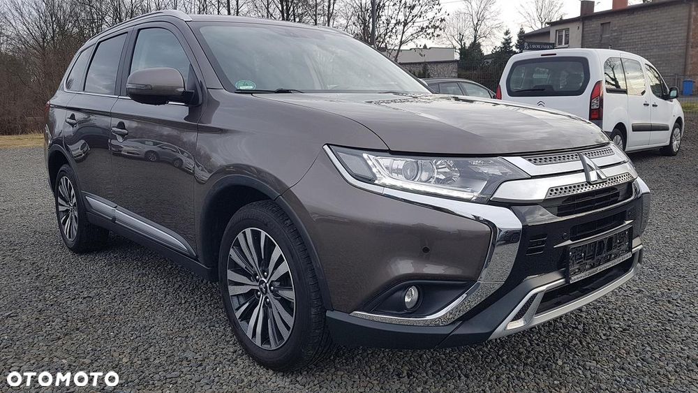 Mitsubishi Outlander 2.0 2WD CVT Spirit - 3