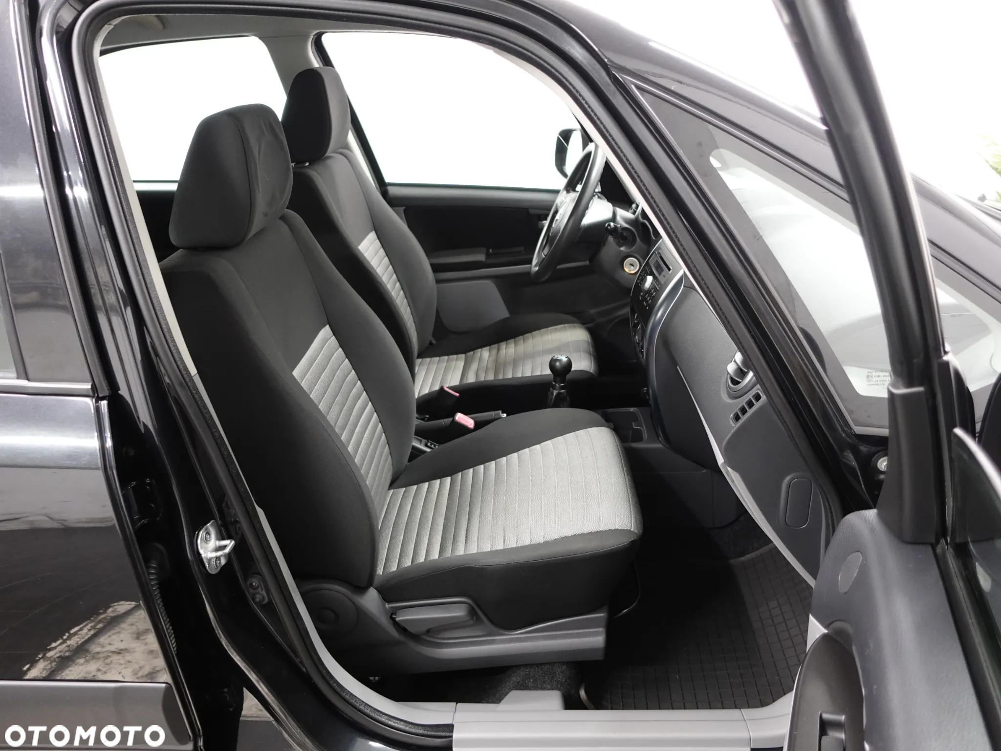 Suzuki SX4 1.6 Comfort 4WD - 26