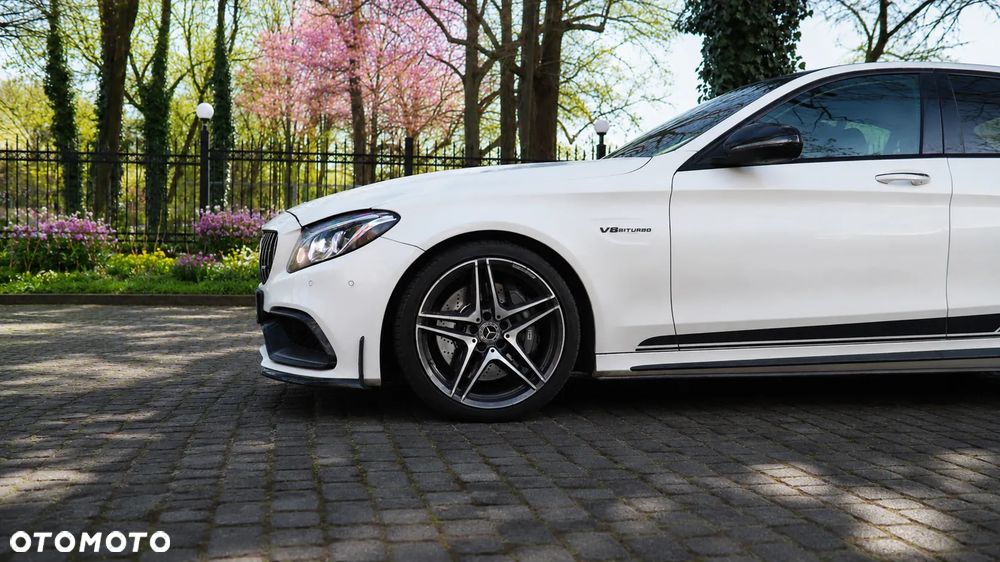Mercedes-Benz Klasa C AMG 63 S - 25