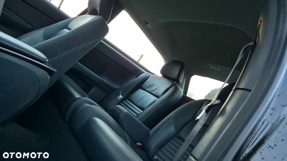 Volvo C30 D4 R-Design - 9