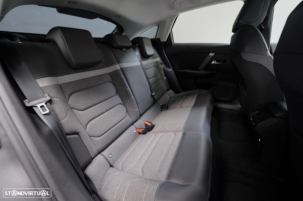 Citroën C4 1.2 PureTech Plus EAT8 - 12