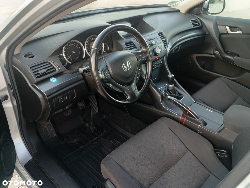 Honda Accord 2.0 Elegance 50 Jahre Edition - 13
