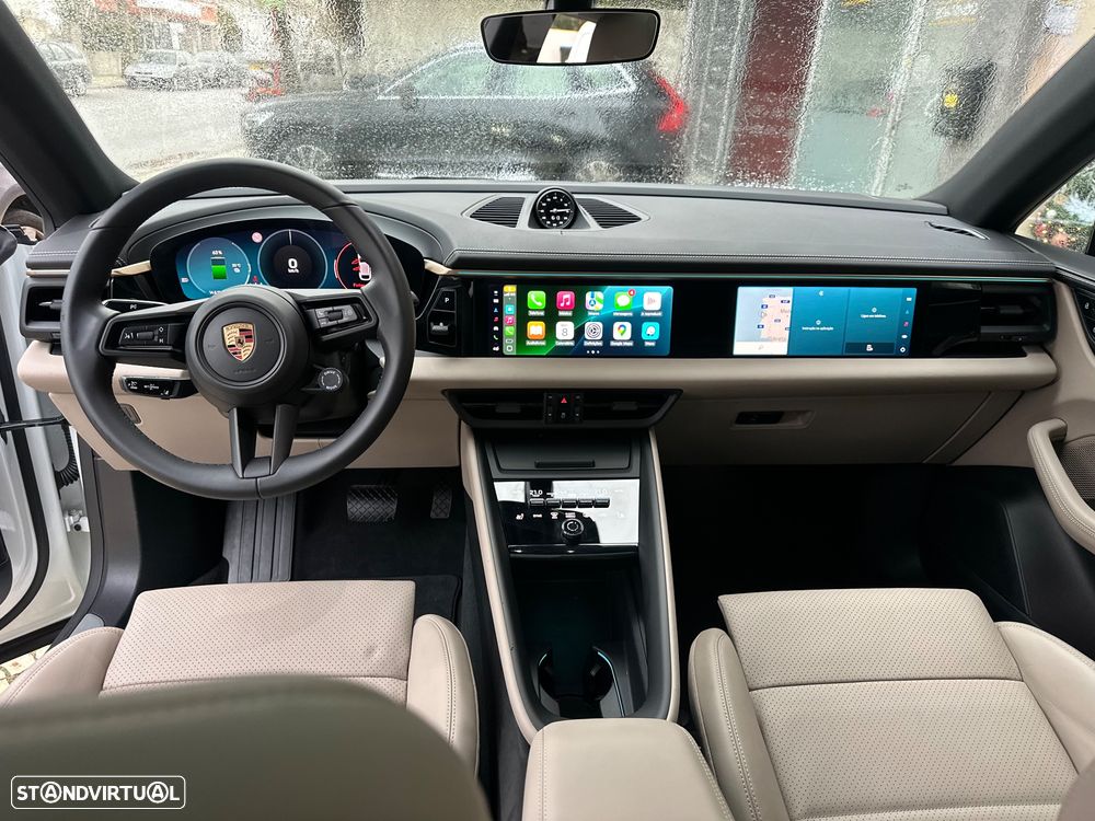 Porsche Macan Electric 4 - 10