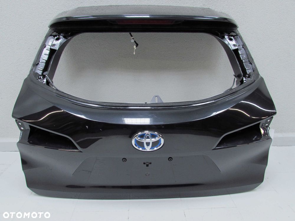 TOYOTA COROLLA E21 XII KOMBI 19-23 KLAPA BAGAZNIKA TYL 209 - 1