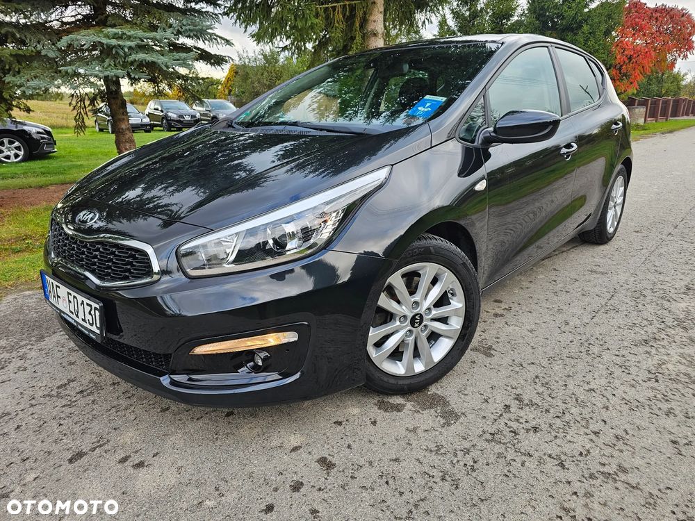 Kia Ceed 1.4 CVVT UEFA EURO 2016 - 28