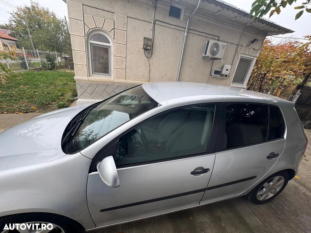 Volkswagen Golf - 10