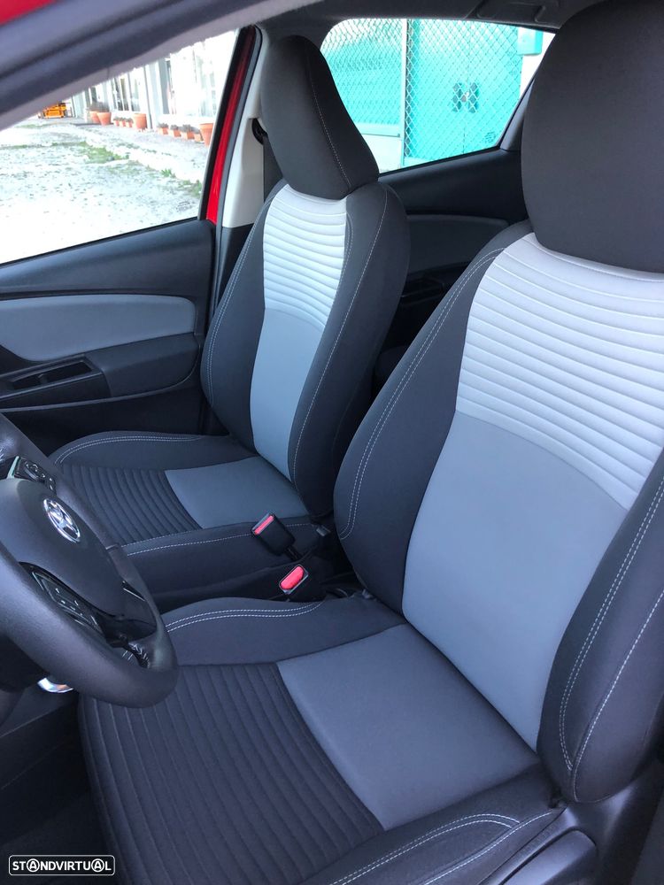 Toyota Yaris 1.5 HSD Comfort - 20