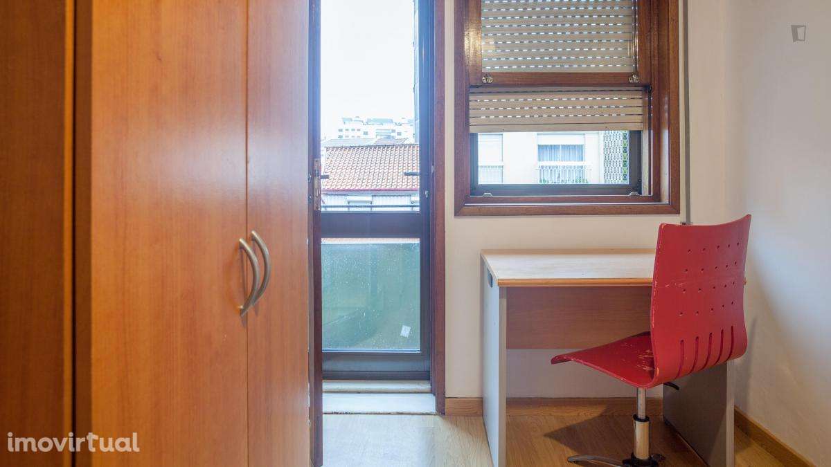 Apartamento com 3 quartos - localizado em Santo Ildefonso Porto - Grande imagem: 4/45