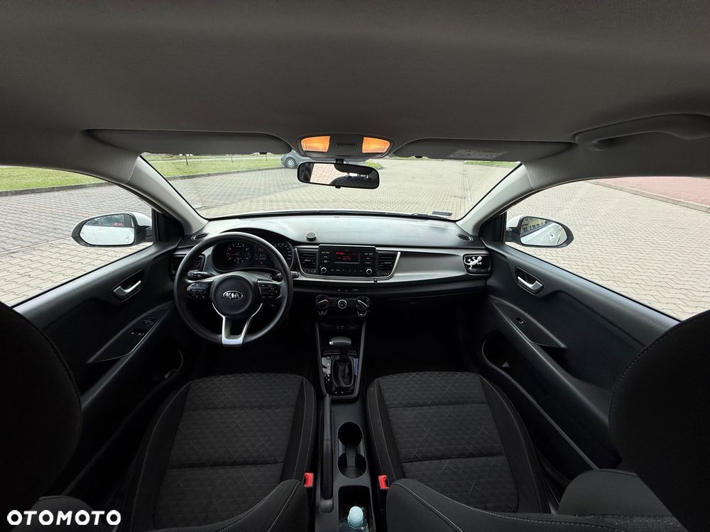 Kia Rio 1.4 L - 11