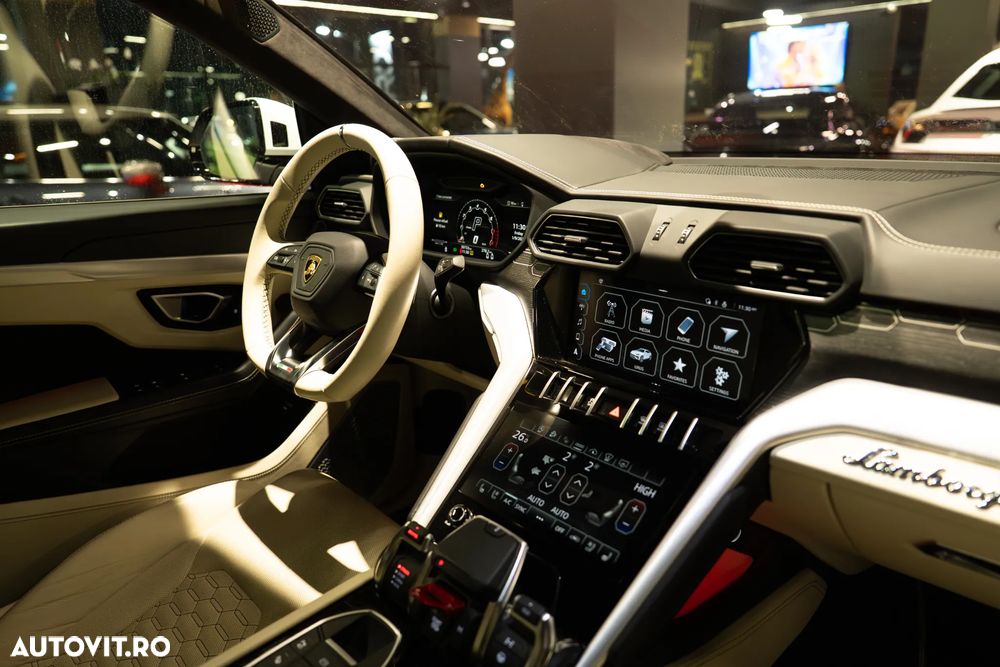 Lamborghini URUS - 6