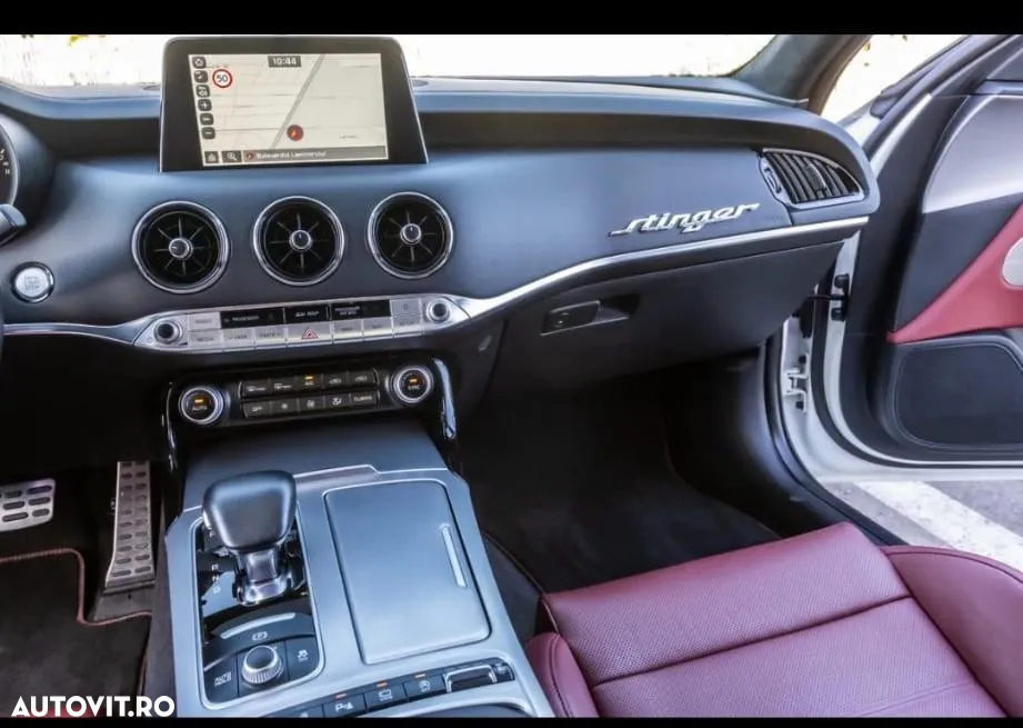 Kia Stinger 3.3 T-GDI 8AT AWD GT - 16