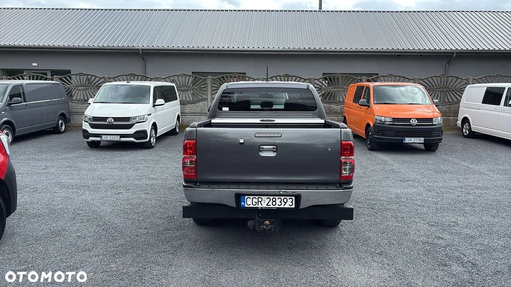 Toyota Hilux 4x4 Double Cab Life - 5