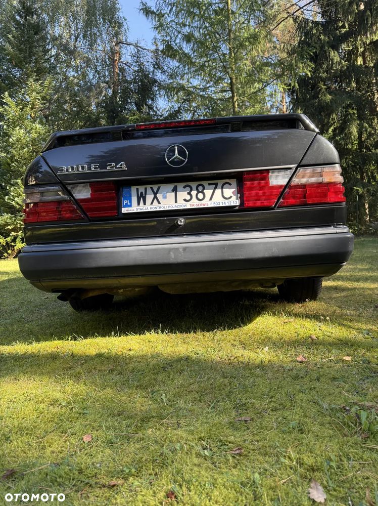Mercedes-Benz W124 (1984-1993) - 12