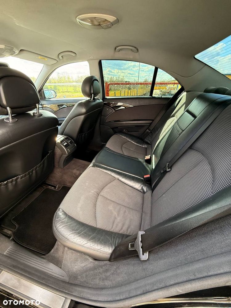 Mercedes-Benz Klasa E 270 CDI T Avantgarde - 2