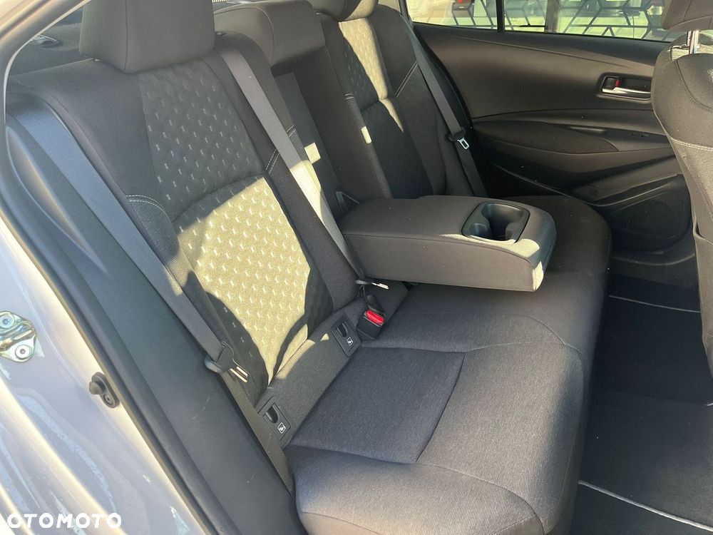 Toyota Corolla 1.8 Hybrid Style - 24