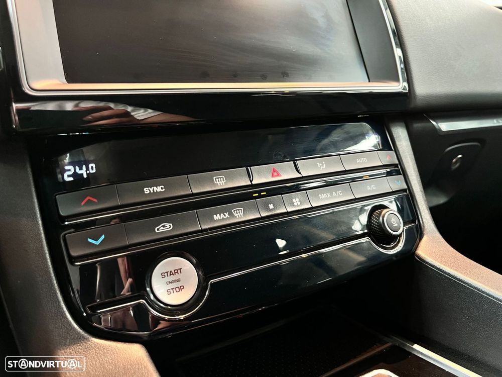 Jaguar F-Pace - 30