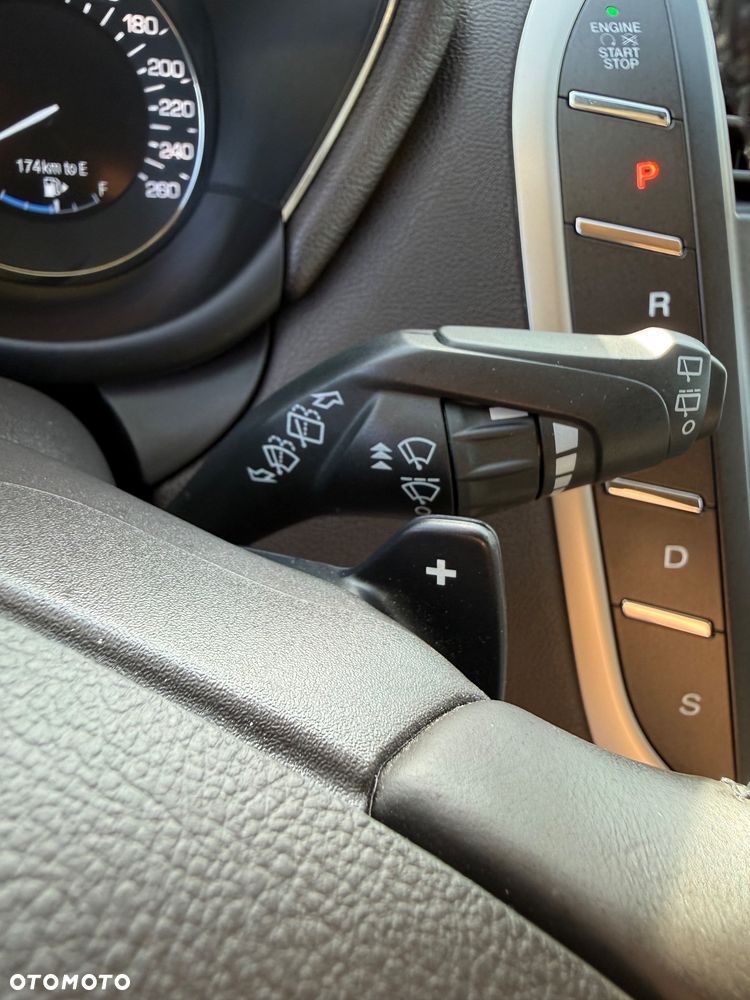 Lincoln MKC - 26