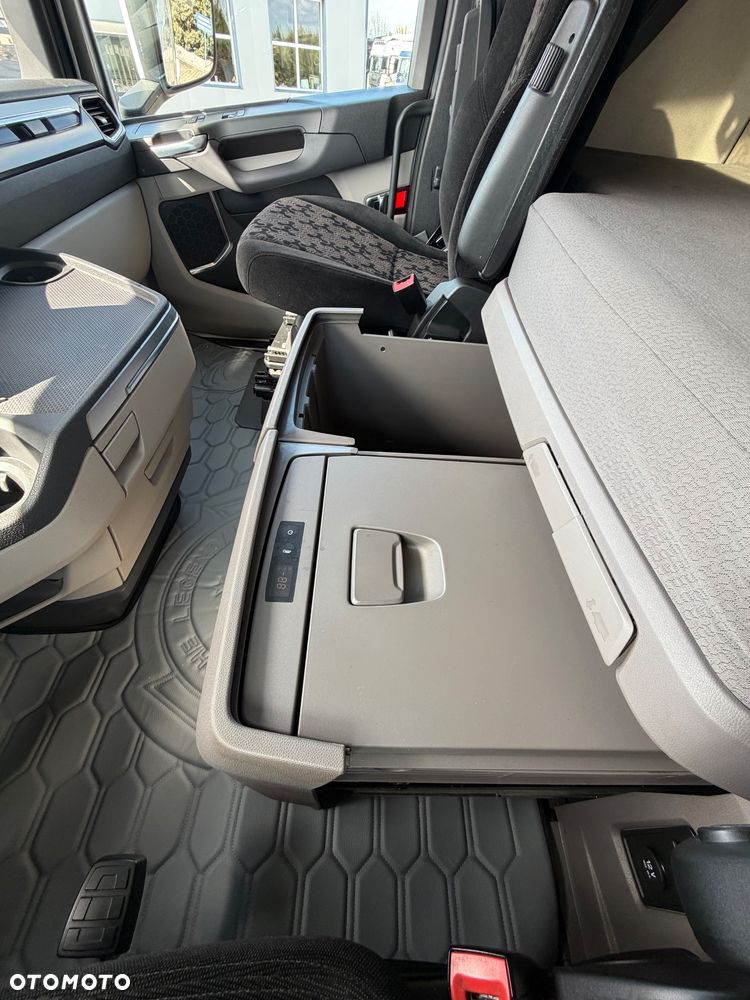 Scania S450 mega - 33