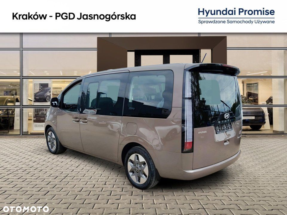 Hyundai Staria - 5