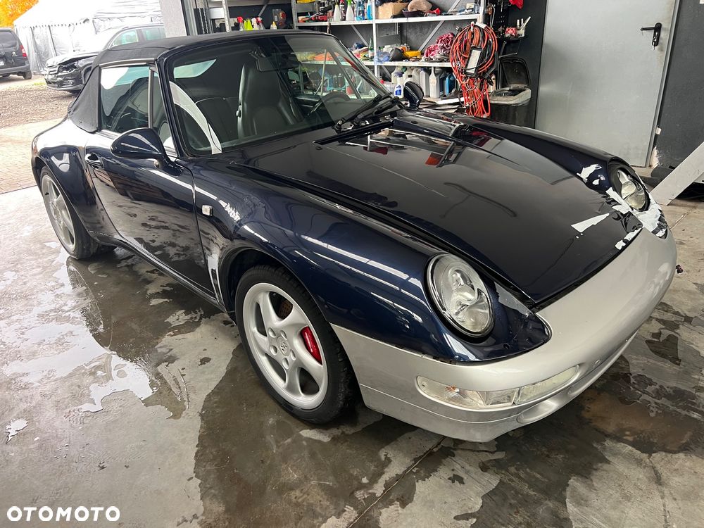 Porsche 911 Carrera - 16