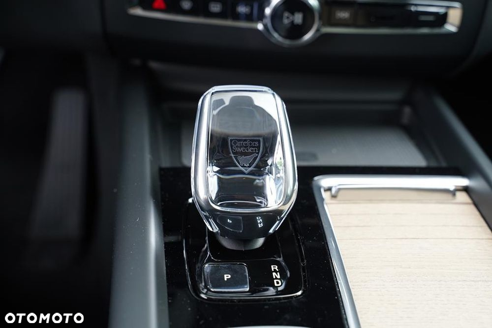 Volvo XC 60 B5 B AWD Ultra Dark - 21