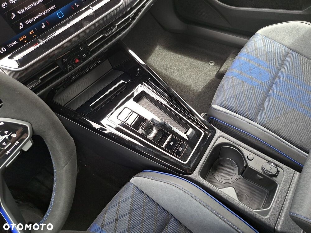 Volkswagen Golf Variant 2.0 TSI 4Motion R - 26