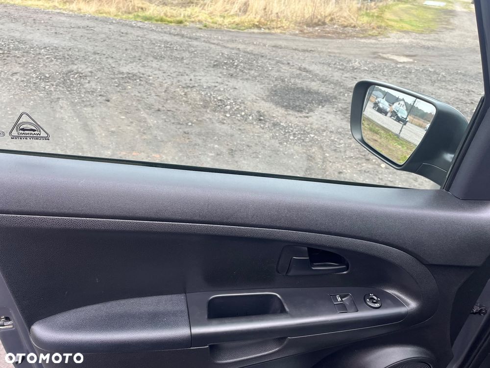 Kia Venga 1.4 CVVT Vision - 16