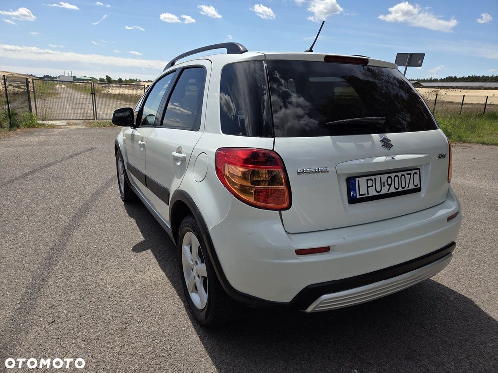 Suzuki SX4 1.6 GS / Premium - 8