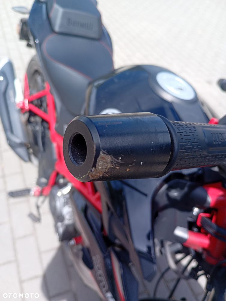 Benelli BN 125 - 11