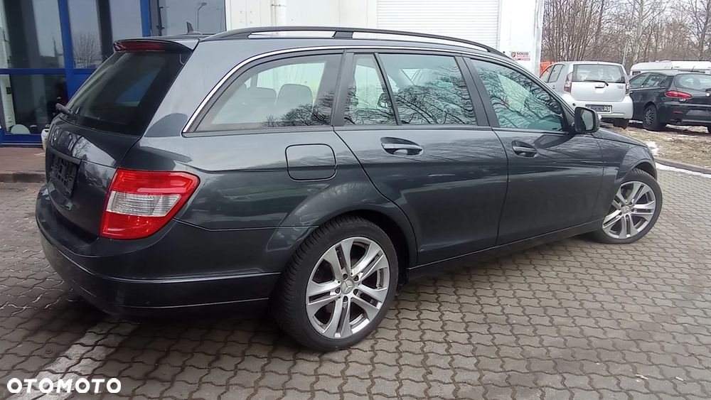 Mercedes-Benz Klasa C 220 CDI DPF Automatik Avantgarde - 22