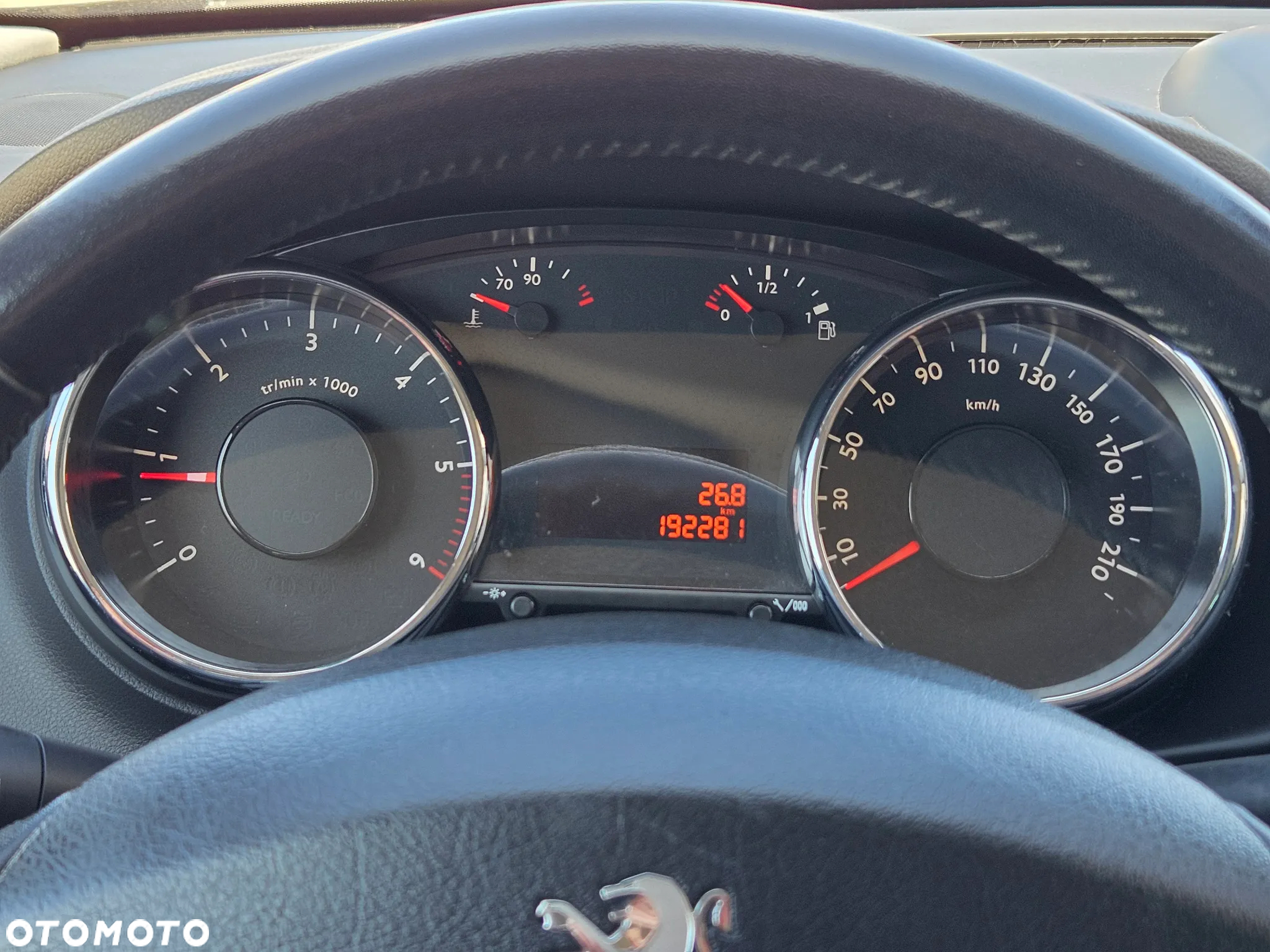 Peugeot 3008 1.6 BlueHDi Active S&S - 26
