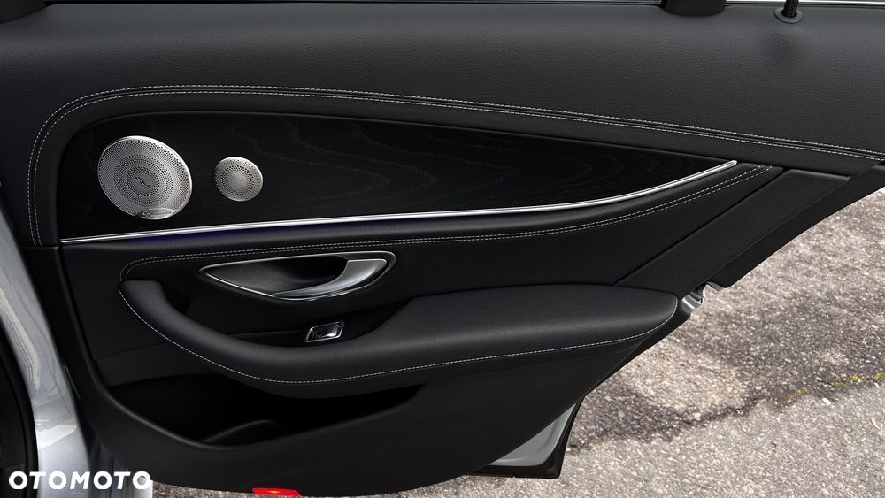 Mercedes-Benz Klasa E - 29